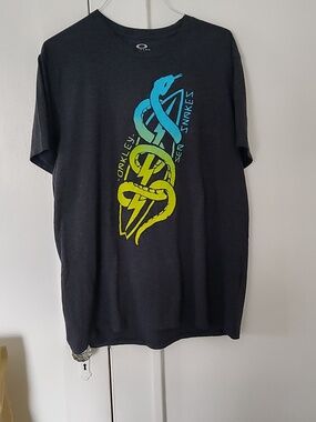 Oakley Men's Charcoal Gray Graphic Tee with Blue and Yellow Snake Design